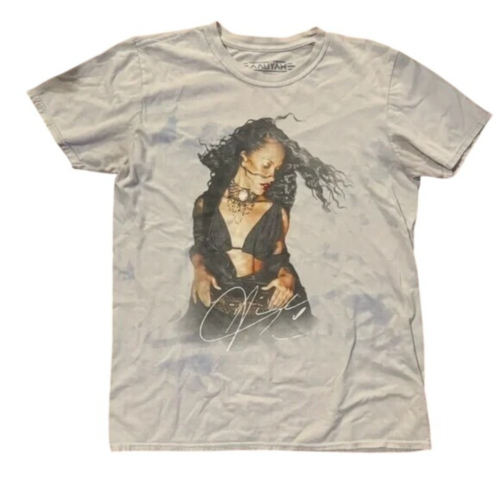 Aaliyah Rap Singer White Graphic Short Sleeve Tee Size‎ L
